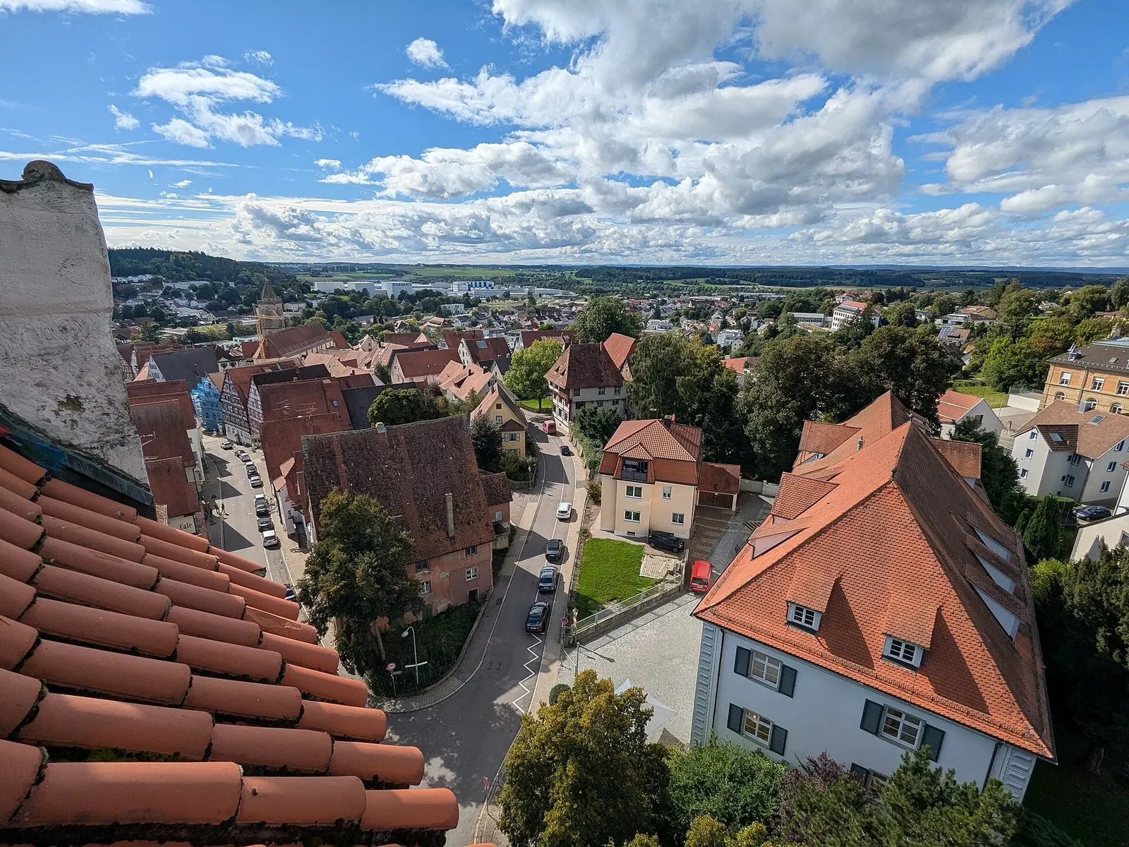 Blick vom Obertor über die historische Altstadt von Pfullendorf mit St. Jakobus